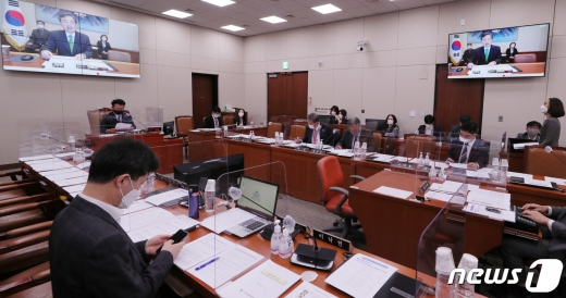 [사진] [국감] 업무보고하는 조현 유엔대사