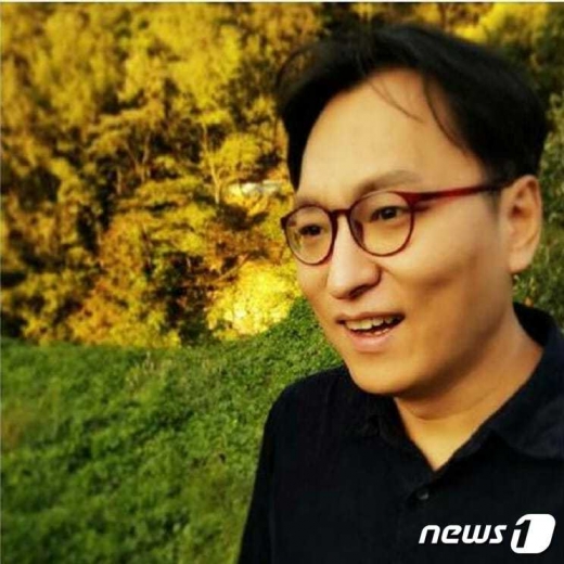 박진성 시인/사진=박진성 페이스북(뉴스1)