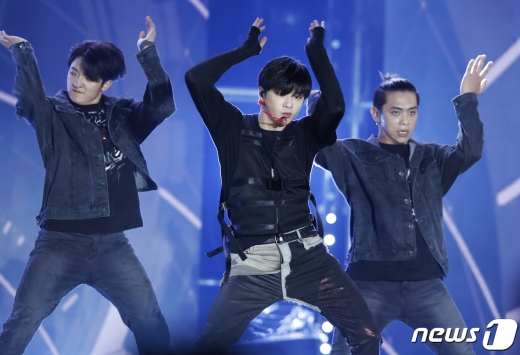 [사진] 강다니엘 '무대 장인'