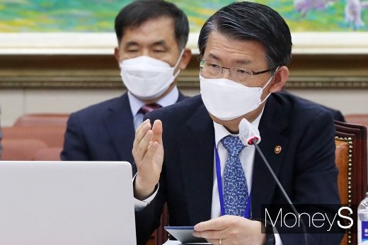 [머니S포토] 은성수 