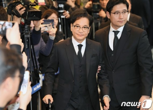 이재현 CJ그룹 회장이 25일 숙부인 고 이건희 삼성그룹 회장의 빈소를 찾아 조문했다. /사진=뉴스1