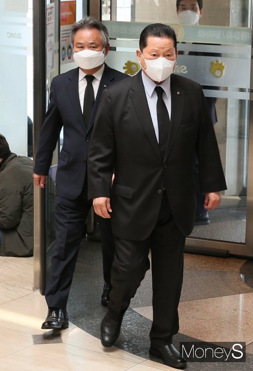 [머니S포토] 빈소 찾은 이기흥 대한체육회장과 김정행 전 대한체육회장