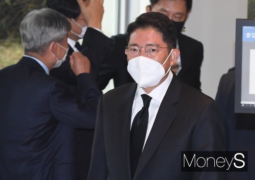 [머니S포토] 조현준 효성 회장, 故 이건희 회장 조문