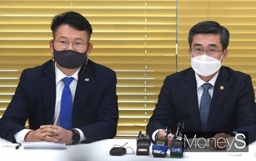 [머니S포토] 한반도TF 오찬 간담회에서 발언하는 서욱 국방부 장관