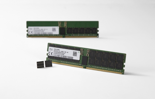 SK하이닉스가 세계 최초 출시한 DDR5 D램 /사진제공=SK하이닉스