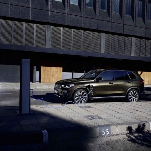 BMW의 플러그인하이브리드 모델 ‘뉴 X5 xDrive45e’. /사진=BMW코리아 제공