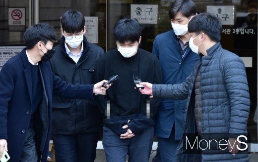 [머니S포토] 미국 송환 피한 '웰컴 투 비디오' 손정우, 다시 구속 기로