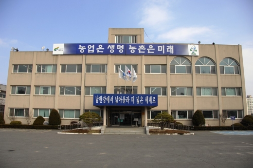 여주시(시장 이항진)가 농촌진흥청 주관으로 개최된 ‘2020 기술보급혁신 우수사례 경진대회’에서 신기술 현장확산분야 우수기관으로 선정됐다고 9일 밝혔다. / 사진제공=여주시