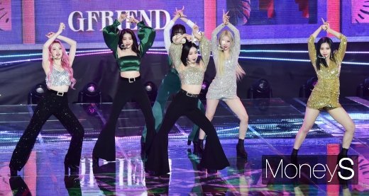 [머니S포토] 컴백여자친구, 가을밤 마녀들의 디스코