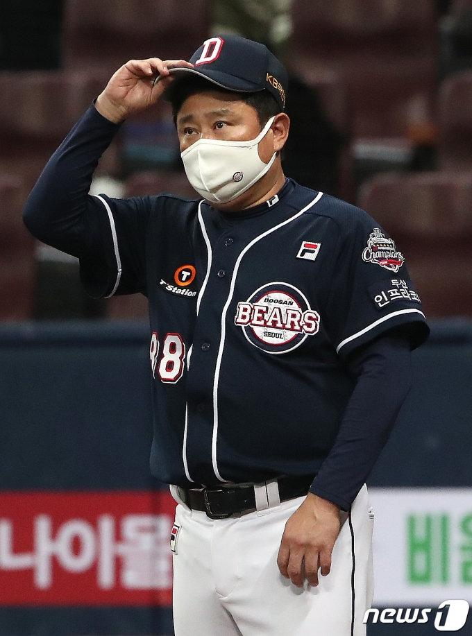 [사진] 한국시리즈 나서는 김태형 감독