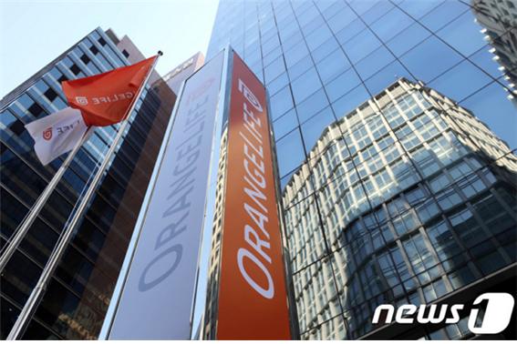 오렌지라이프가 19일부터 무해지 환급금형 상품 판매를 중단했다. 사진은 오렌지라이프 본사 전경./사진=뉴스1 