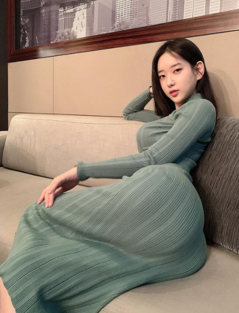 모델 신재은이 자신의 일상적인 모습을 공개했다. /사진=인스타그램 캡처