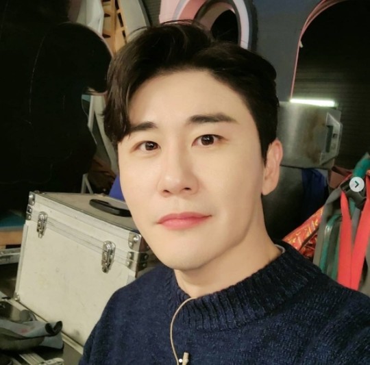가수 영탁이 코로나19 확진 판정을 받은 이찬원의 근황을 전했다. /사진=영탁 인스타그램