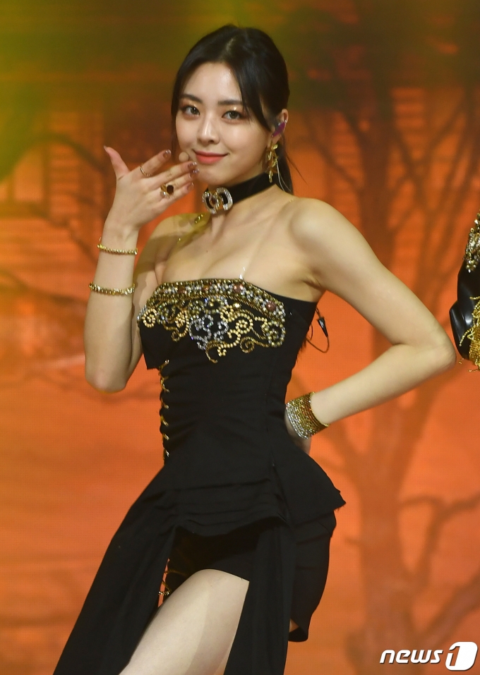 [사진] 유나 '섹시함 있지'