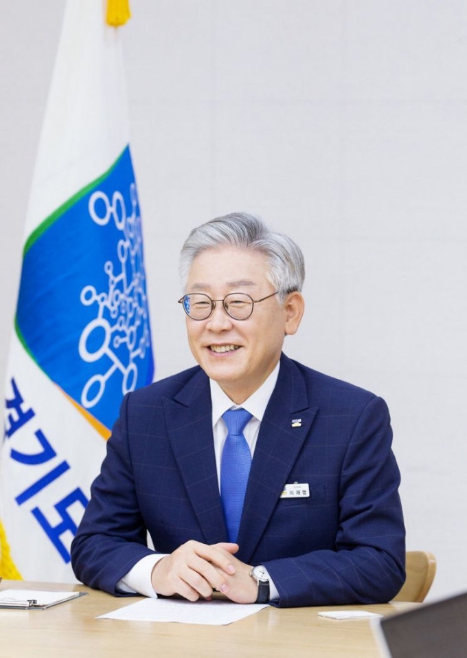 대북전단 살포를 금지하는 '남북관계 발전에 관한 법률 일부개정법률안'(일명 대북전단금지법)이 지난 14일 국회 본회의를 통과함에 따라, 경기도의 접경지역 주민 보호와 평화정착을 위한 노력이 빛을 보게 됐다. / 사진제공=경기도