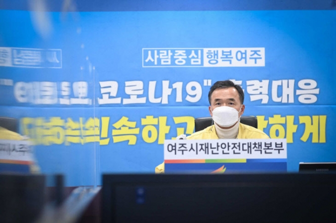 소통과 평등, 포용으로 적극행정의 길 걸어온 여주시 이항진 시장. / 사진제공=영주시