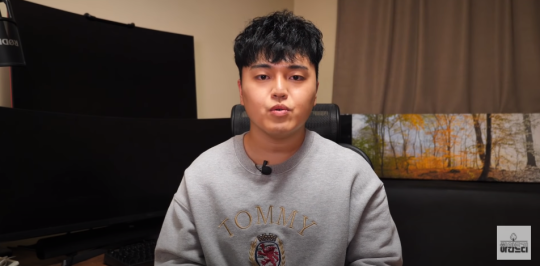 CCTV 등을 통해 확인한 결과, 하얀트리가 발견한 밥알은 본인이 게딱지에 밥을 비벼 먹을 때 들어간 밥알이었다. 하얀트리는 부랴부랴 사태수습에 나섰다. /사진=하얀트리 유튜브