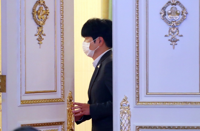 국민의힘이 탁현민 청와대 의전비서관을 방송법 위반 혐의로 대검찰청에 고발키로 했다. /사진=뉴시스 배훈식 기자