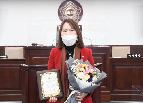 동두천시의회 정계숙 의원, 2020 자랑스런 인물대상 수상. / 사진제공=동두천시