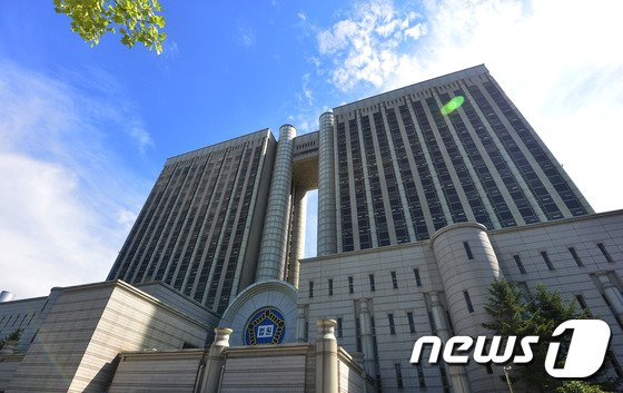초등학교 인근에서 만화대여업을 하던 A사가 법원에 영업금지 처분이 부당하다고 소를 제기했고 서부교육지원청을 상대로 승소 판결을 받았다./사진=뉴스1