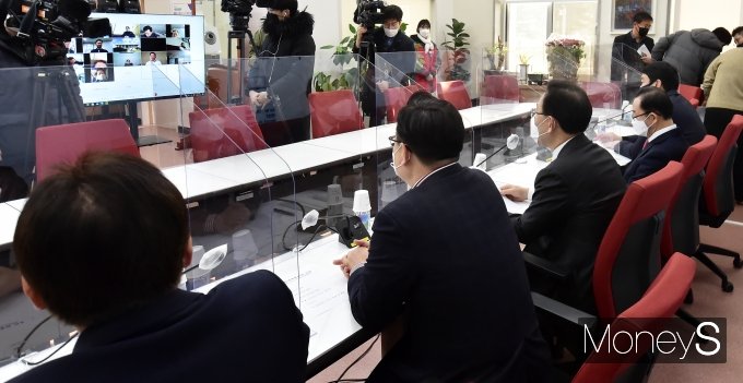 [머니S포토] 주호영 주재 국민의힘 화상 원내대책회의