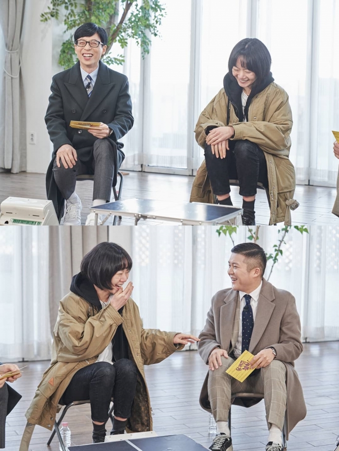 배우 배두나가 '유 퀴즈 온 더 블럭'에 출연해 재치 있는 입담으로 MC 유재석·조세호와의 케미스트리를 선보인다. /사진=tvN '유 퀴즈 온 더 블럭' 제공