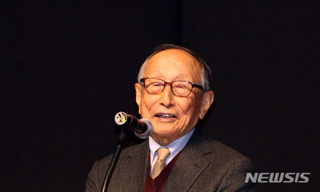 김형석 교수의 장수 비결에 관심이 집중됐다. /사진=뉴시스