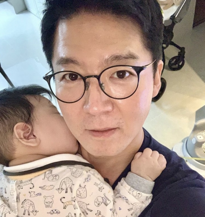 배우 노현희가 전 남편 신동진 아나운서와 힘들었던 결혼 생활을 고백한 가운데 신동진 아나운서의 근황이 화제가 되고 있다. /사진=신동진 인스타그램 캡처