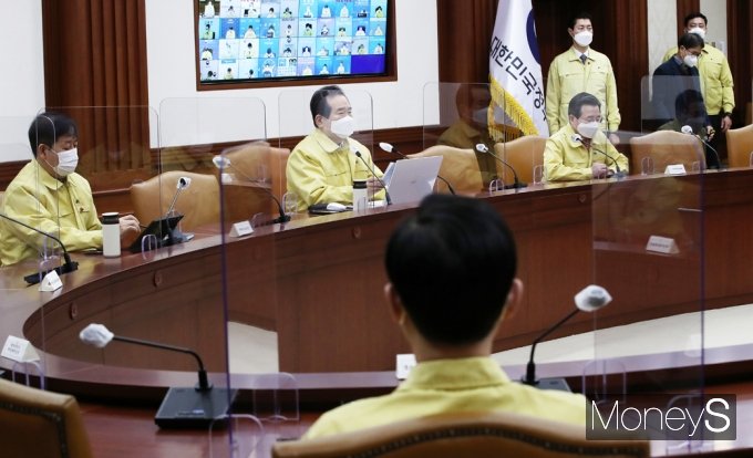 [머니S포토] 유흥시설 영업 금지관련 발언하는 정세균 총리