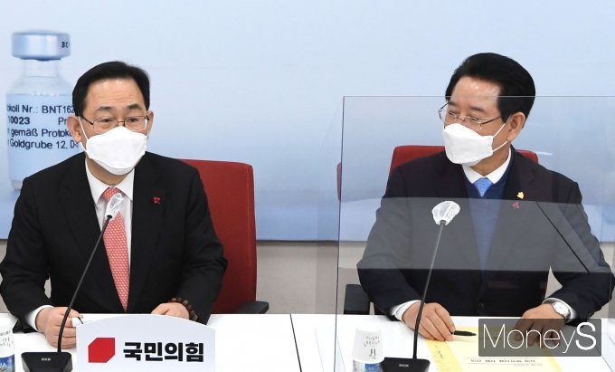 [머니S포토] 주호영 원내대표, 김영록 전남지사 접견