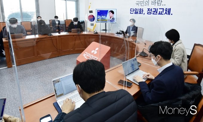 [머니S포토] 4.7 보궐 선거 서울시장 예비후보 기자간담회 갖는 안철수