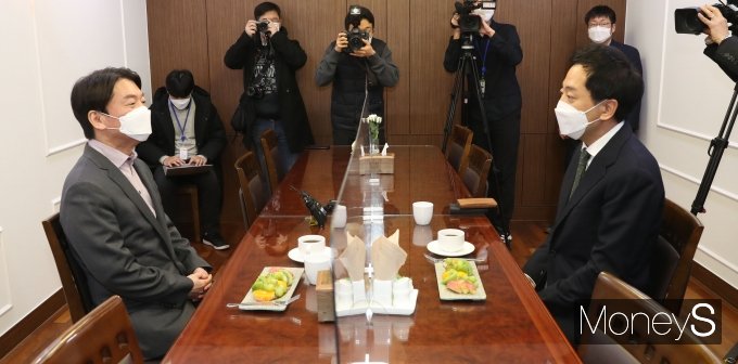 [머니S포토] '제3지대 단일화 시동'