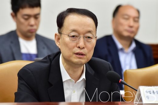 백운규 전 산업통상자원부 장관에 대한 대전지방법원의 구속영장 실질심사가 오는 8일 진행된다. /사진=임한별 기자