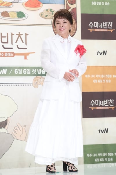 배우 김수미가 지난 2018년 6월 1일 서울 영등포 타임스퀘어에서 열린 tvN 새 예능 '수미네 반찬' 제작발표회에 참석해 포즈를 취하고 있다. /사진=뉴스1