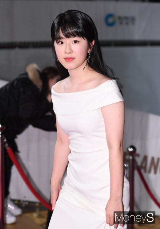 여자 연예인에게 학폭(학교 폭력)을 당했다고 주장한 누리꾼이 가해자가 박혜수가 아니라고 밝혔다. /사진=장동규 기자