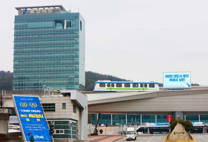 백군기 용인시장은 최근 불거지고 있는 대규모 사업 투기의혹과 관련하여 관내 SK반도체클러스터, 플랫폼시티 사업구역과 연관된 투기세력 차단과 엄정대응을 지시했다. / 사진제공=용인시