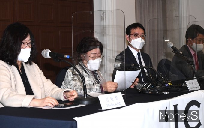 [머니S포토] 기자회견 갖는 이용수 할머니