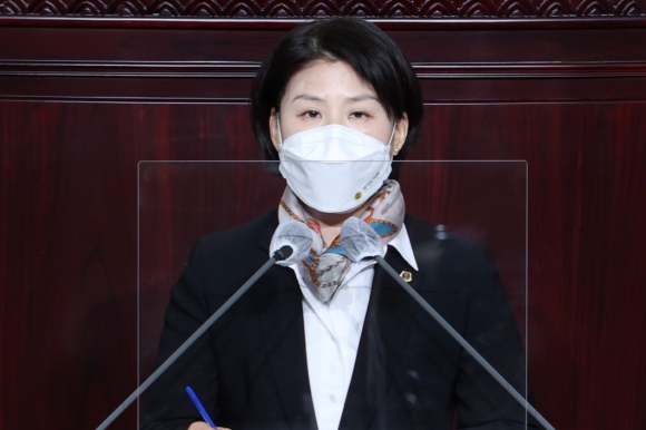 경기도의회 건설교통위원회 김직란 의원. / 사진제공=경기도의회