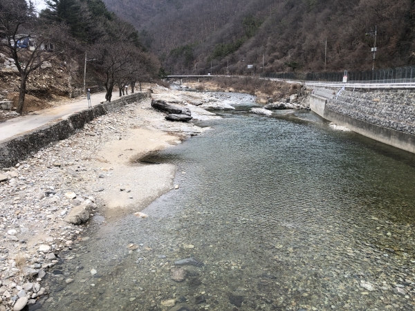 북면 백둔리 연인산마을 백둔천. / 사진제공=가평군