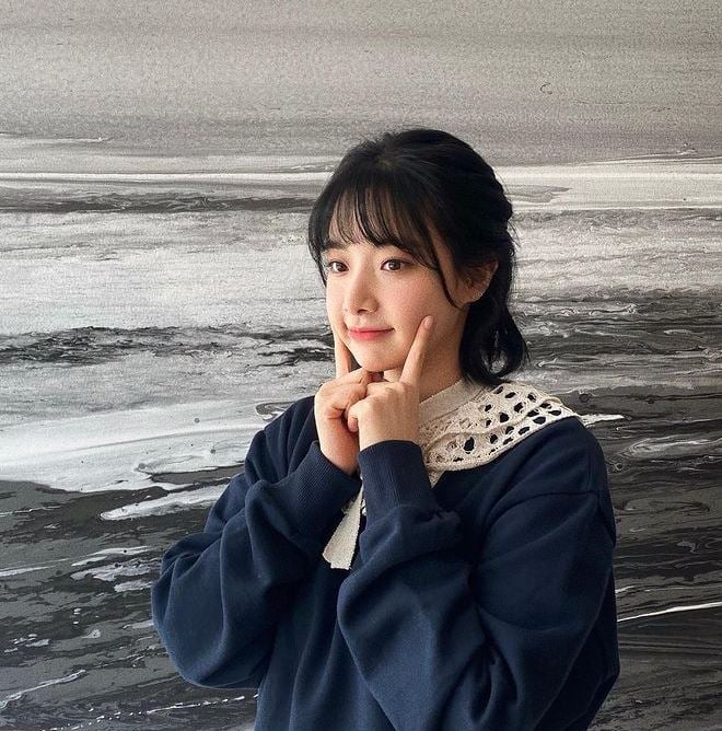 그룹 에이프릴 출신 이현주가 멤버들로부터 따돌림을 당했다는 의혹에 대해 직접 입을 열었다. /사진=이현주 인스타그램