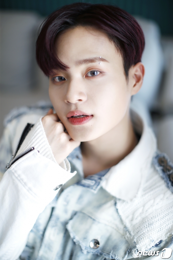 [사진] 에이비식스 이대휘 '몽환적인 눈빛'