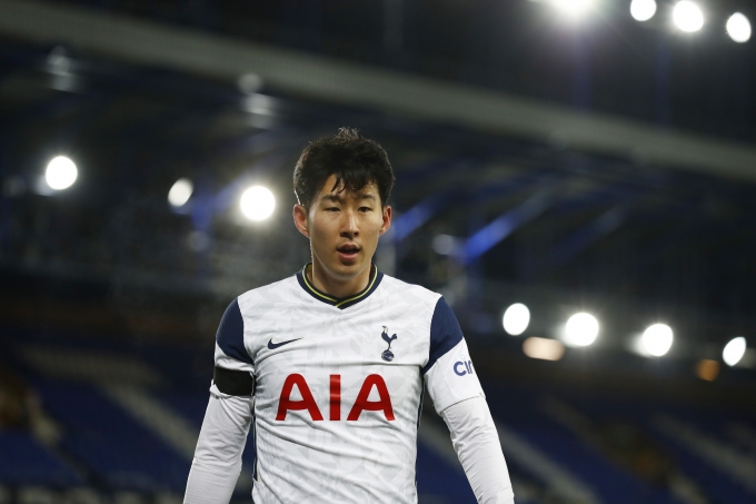 영국 매체가 손흥민 등 EPL 일부 선수들을 향한 인종차별에 맞서 SNS 보이콧을 선언했다. /사진=로이터