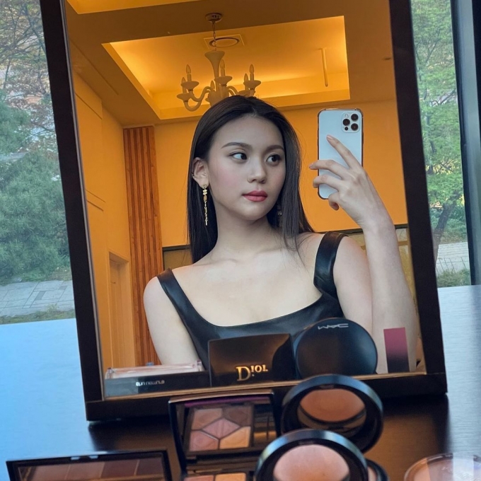 /사진=엄지 인스타그램