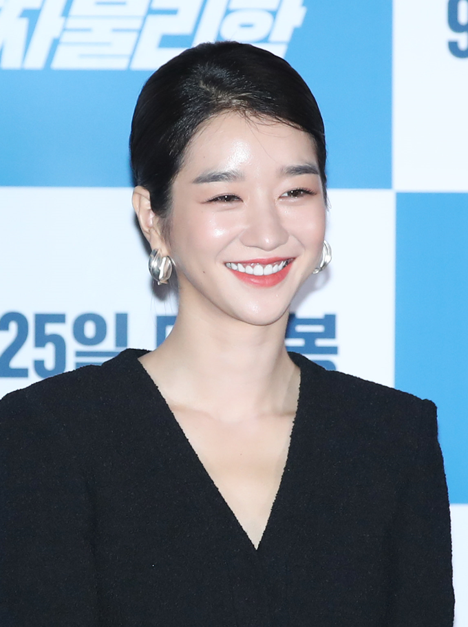 배우 서예지가 제57회 백상예술대상 인기투표에서 이틀째 1위를 차지했다. 사진은 영화 '양자물리학'(감독 이성태) 언론시사회에 참석한 모습. /사진=뉴스1