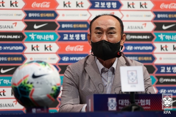 한국 올림픽 남자축구대표팀이 다음달 12일 오후 7시와 15일 오후 8시 제주월드컵경기장에서 가나와 평가전을 갖는다. 사진은 김학범 올림픽대표팀 감독이 지난달 28일 파주 NFC에서 열린 기자회견에서 도쿄 올림픽에 임하는 각오를 밝히는 모습. /사진=뉴스1