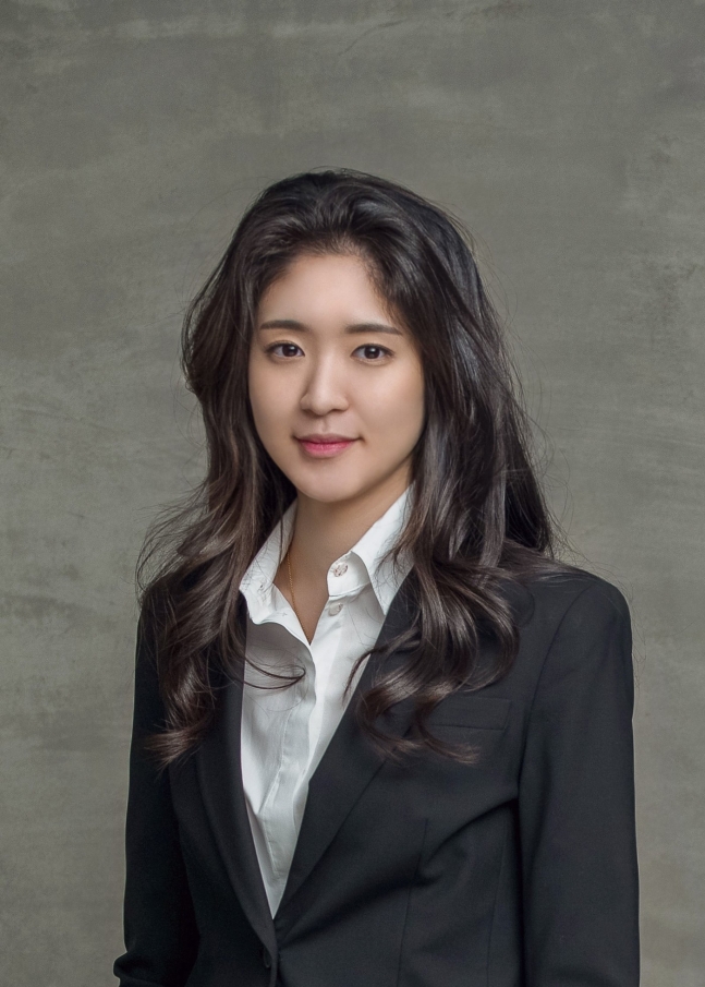 서경배 아모레퍼시픽그룹 회장의 장녀 서민정(30)씨가 결혼 8개월만에 합의 이혼했다.  /사진=뉴스1