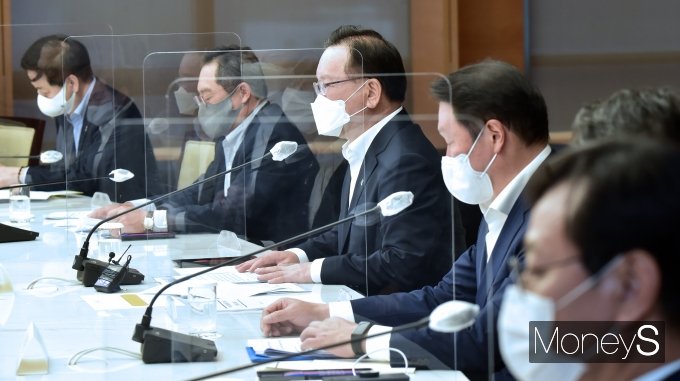[머니S포토] 경제5단체장 만난 김부겸 총리의 발언