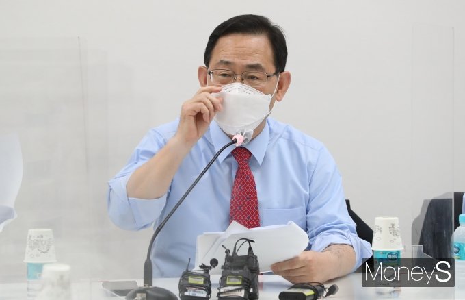 국민의힘 당 대표 선거에 도전한 주호영(국민의힘·대구 수성구갑) 의원이 지난달 13일 서울 마포구 마포포럼에서 열린 '더좋은세상속으로' 정례 세미나에 참석해 발언하고 있다./사진=국회사진취재단