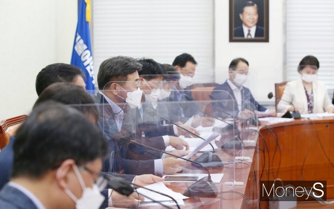 [머니S포토] 윤호중 