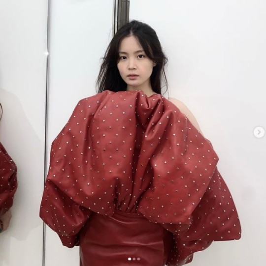 이하이의 파격 패션이 눈길을 사로잡았다. /사진=이하이 인스타그램